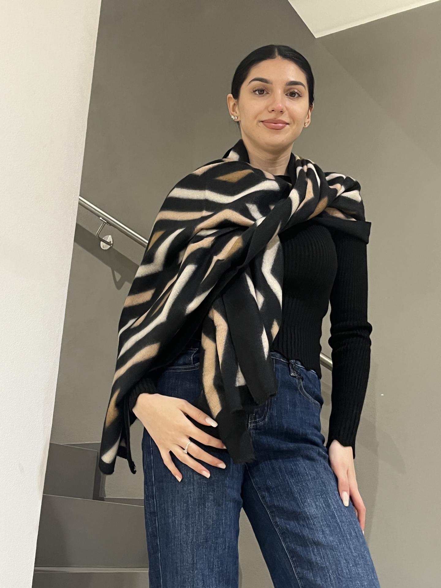 SCIARPA SUSY STAR 9258RE NERO