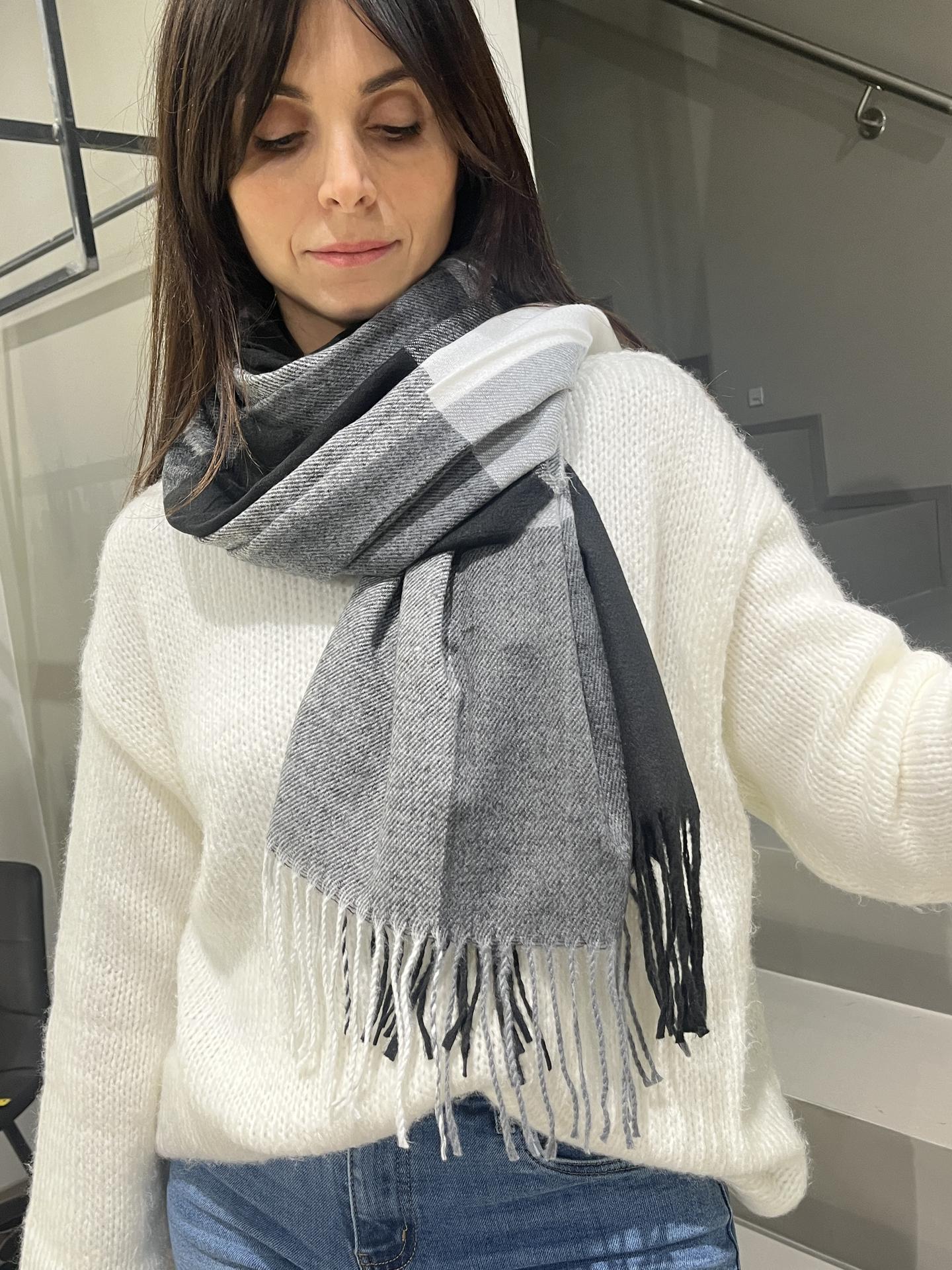 SCIARPA SUSY STAR 9261RE NERO