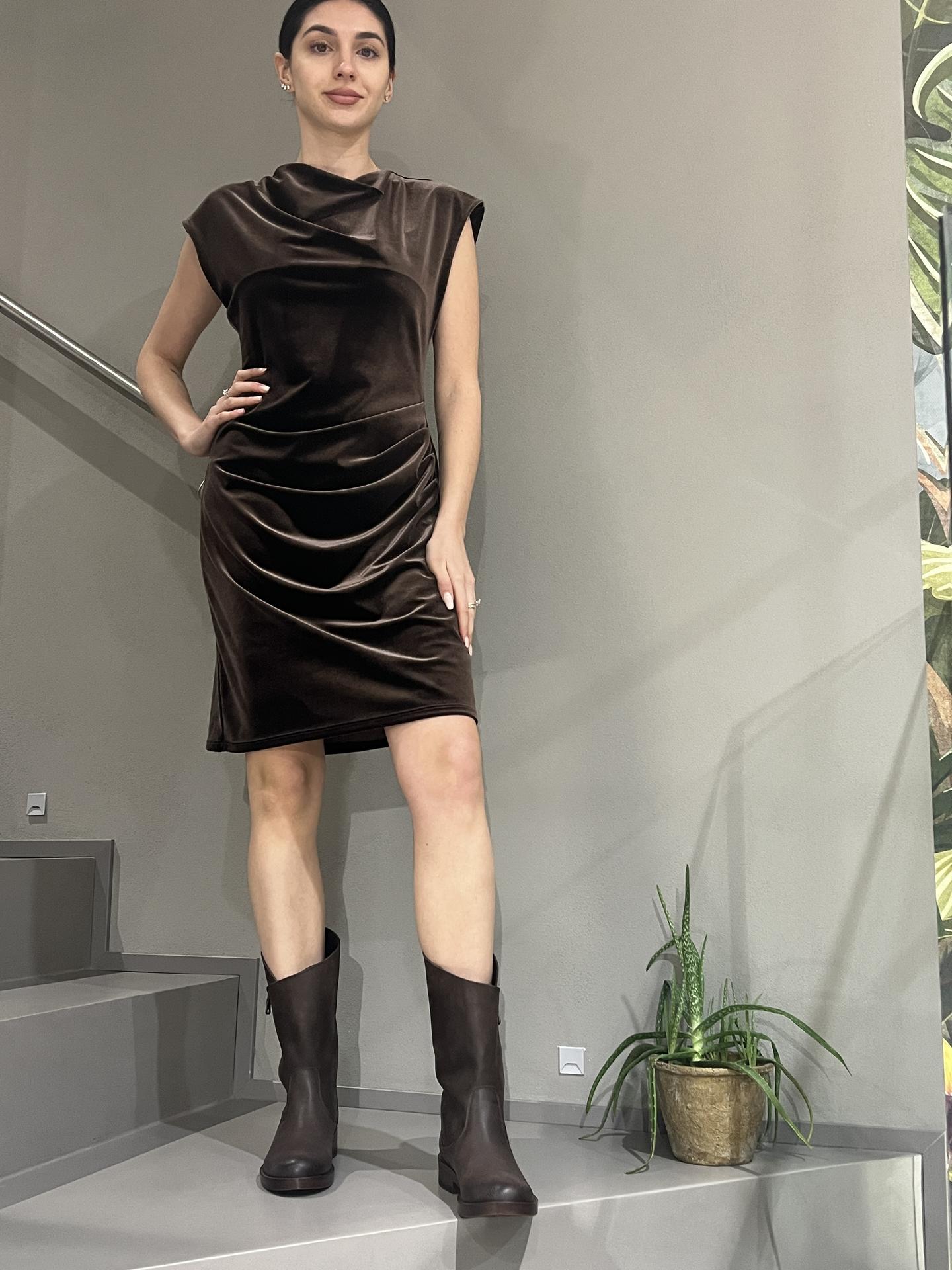 ABITO TENSIONE IN FIRENZE A10100ATA TESTAdiMORO